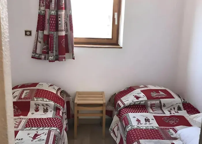 Al-2 - Inout - 5 Beds Flat